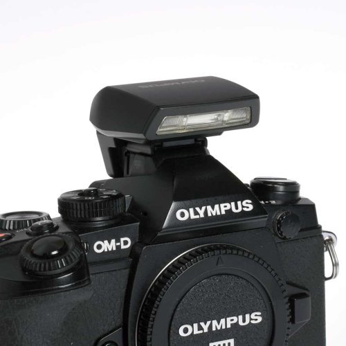 BRUGT Olympus E-M1 kamerahus m/HLD-7 greb