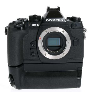 BRUGT Olympus E-M1 kamerahus m/HLD-7 greb