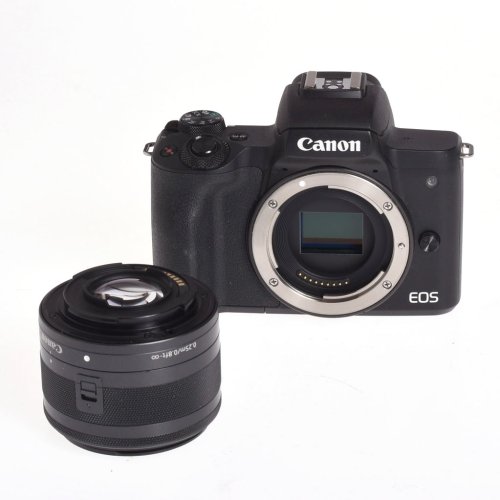 BRUGT Canon EOS M50 m/15-45mm