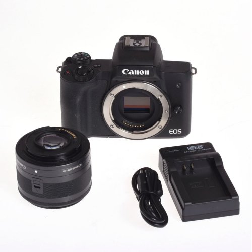 BRUGT Canon EOS M50 m/15-45mm