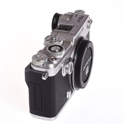 BRUGT Olympus PEN F Silver kamerahus