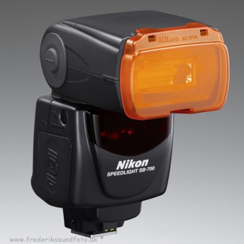 Nikon SB-700 Speedlight flash
