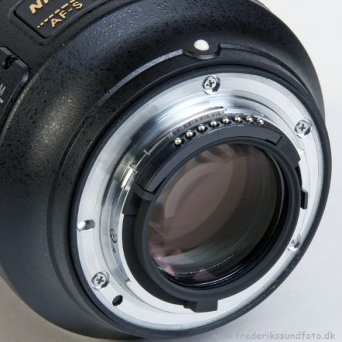 Nikon AF-S 85mm f:1.8G