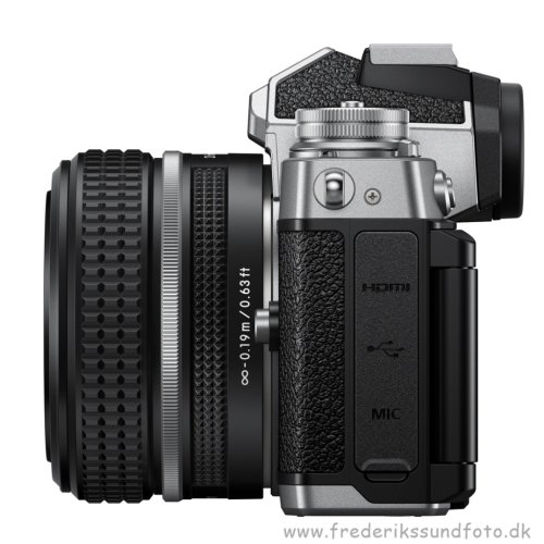 Nikon Z FC m/28mm f/2.8 SE