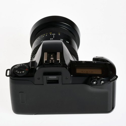 BRUGT Canon EOS 500 m/28-80mm Tokina