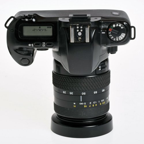 BRUGT Canon EOS 500 m/28-80mm Tokina