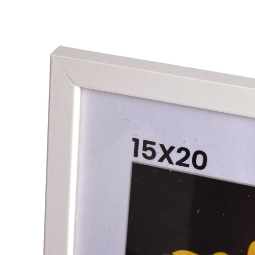 Hvid fyrretr�sramme 15x20 med klart glas